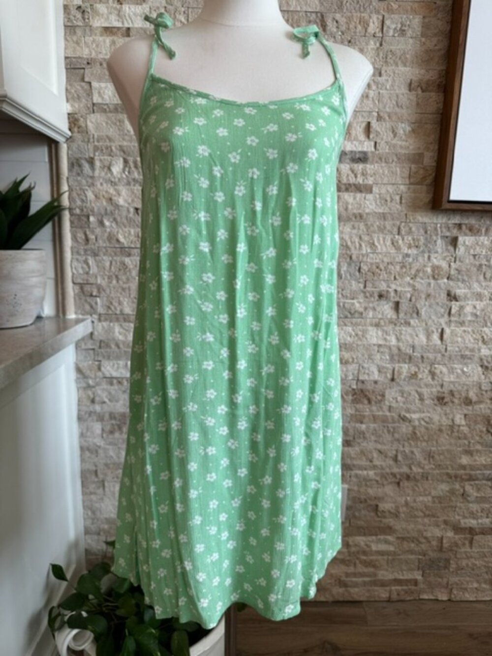 Billabong Green and white Floral Dainty Beach Mini Sundress Large NWOT